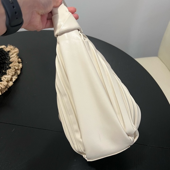 Mango pleated bag - Picture 2 of 14